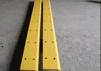 Caterpillar loader cutting edge